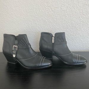 Vince Camuto Motto Booties